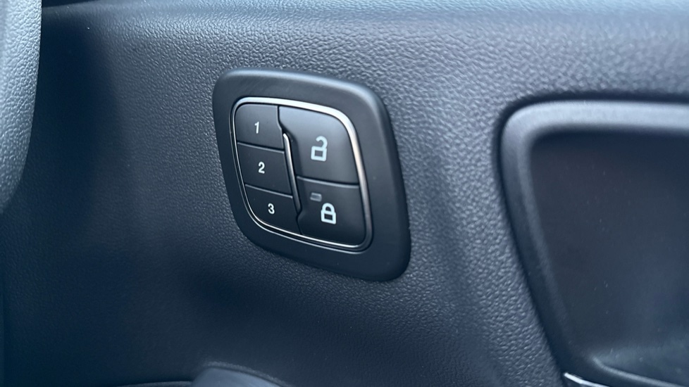 Used Ford Kuga 2025 for sale - 76901520: Photo 44