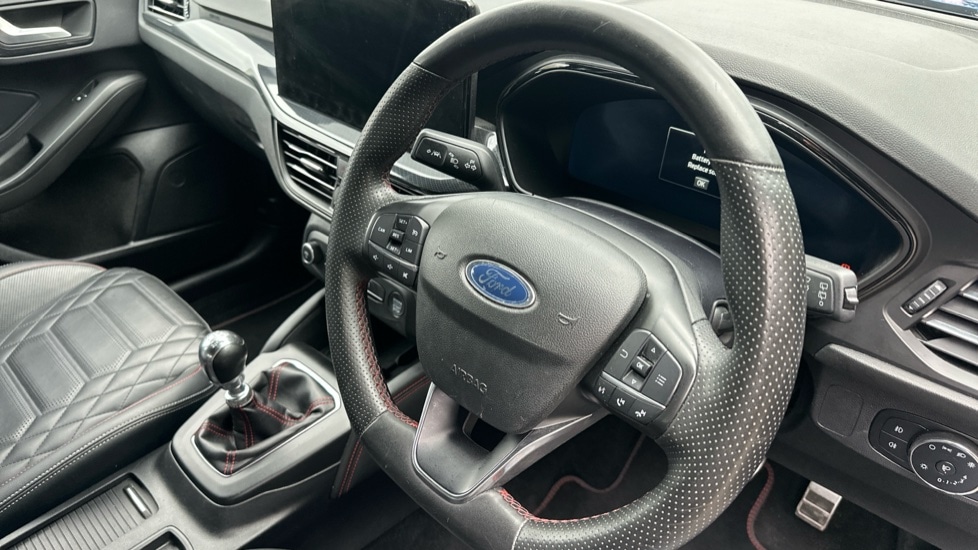 Used Ford Focus 2023 for sale - 76868857: Photo 12