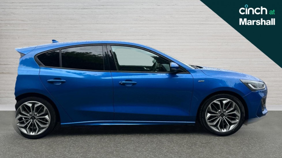 Used Ford Focus 2023 for sale - 76868857: Photo 2