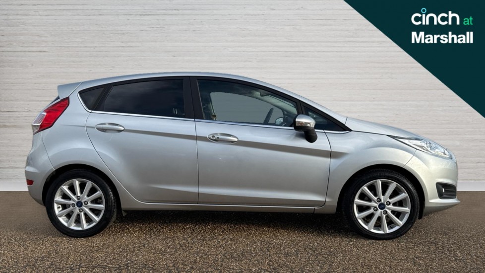 Used Ford Fiesta 2015 for sale - 76501591: Photo 2