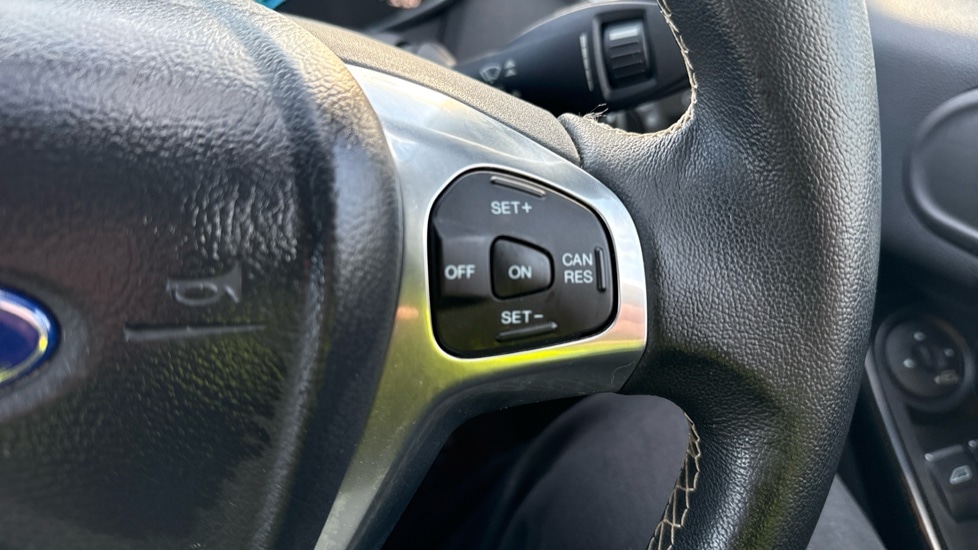 Used Ford Fiesta 2015 for sale - 76501591: Photo 22