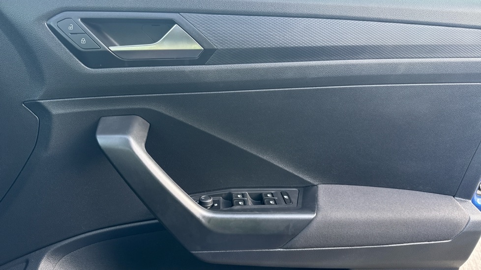 Used Volkswagen T-Roc 2021 for sale - 77075529: Photo 28