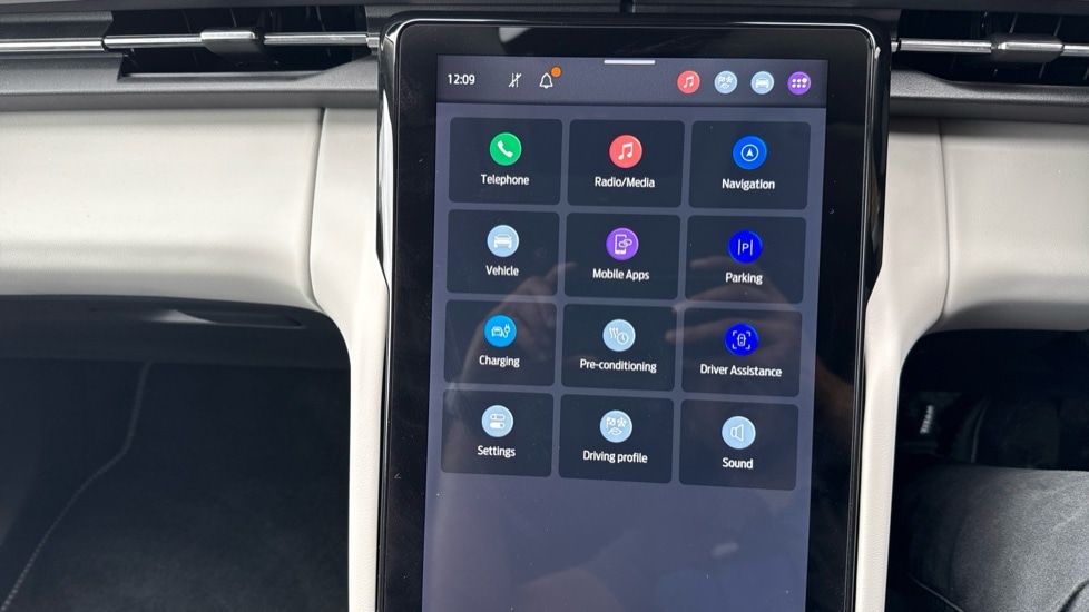 Used Ford Explorer 2025 for sale - 76869128: Photo 35