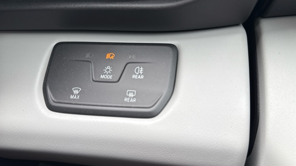 Used Ford Explorer 2025 for sale - 76869128: Photo 39