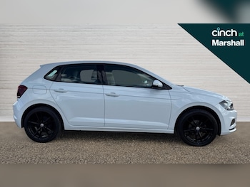 Used Volkswagen Polo 2018 for sale - 76241684: Photo 2