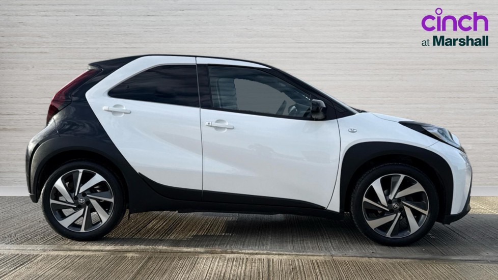 Used Toyota Aygo X 2023 for sale - 77082473: Photo 2