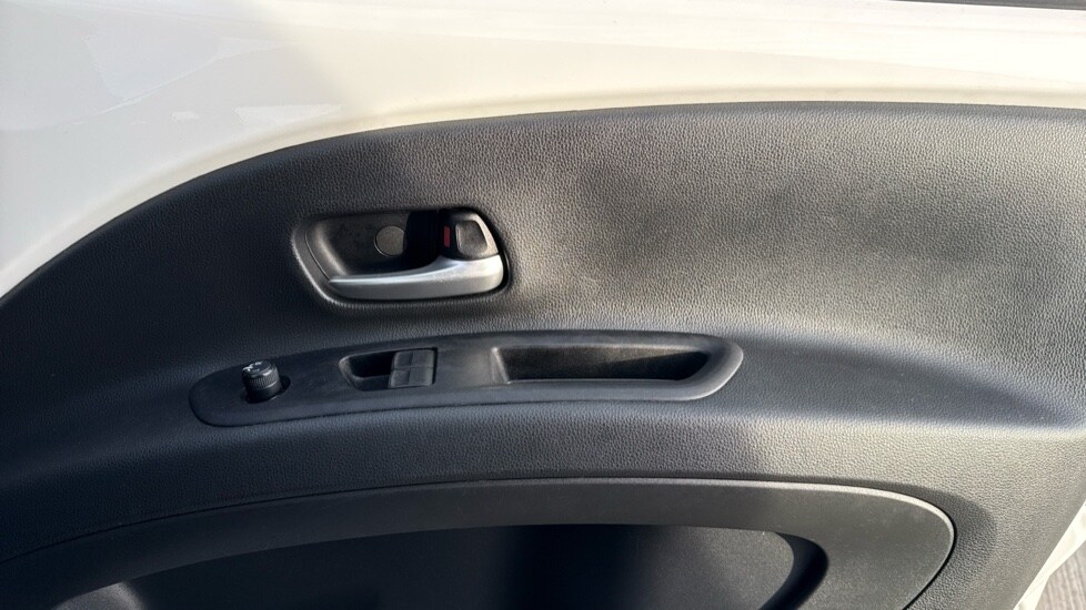 Used Toyota Aygo X 2023 for sale - 77082473: Photo 30