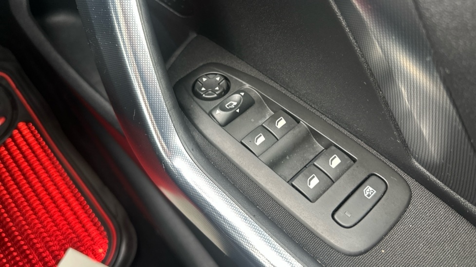 Used Peugeot 2008 2018 for sale - 76519363: Photo 21