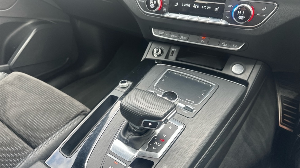 Used Audi Q5 2020 for sale - 76007699: Photo 29