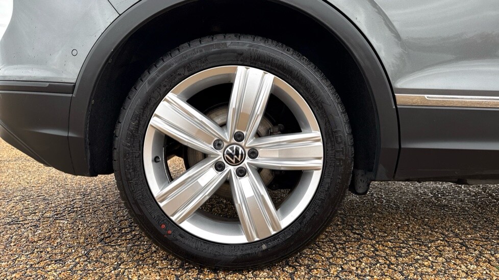 Used Volkswagen Tiguan 2020 for sale - 76528900: Photo 19
