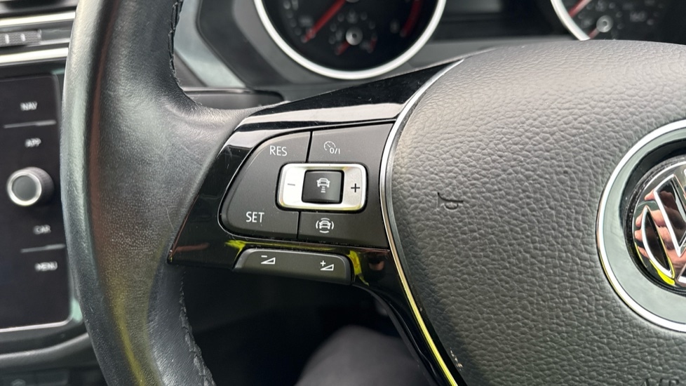 Used Volkswagen Tiguan 2020 for sale - 76528900: Photo 25