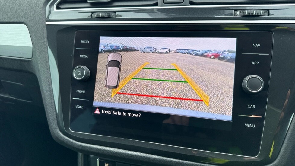 Used Volkswagen Tiguan 2020 for sale - 76528900: Photo 28