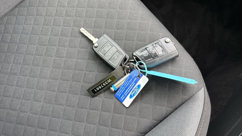 Used Volkswagen Tiguan 2020 for sale - 76528900: Photo 39