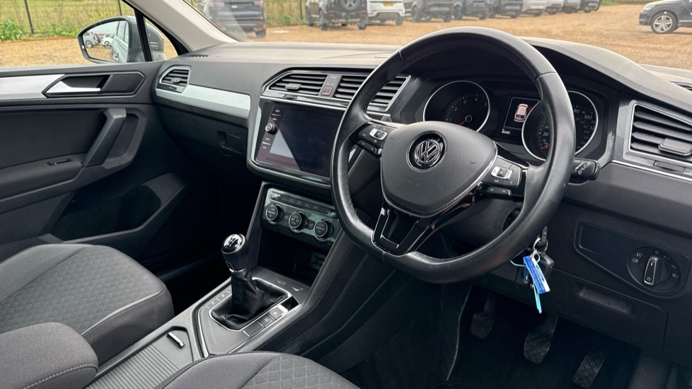 Used Volkswagen Tiguan 2020 for sale - 76528900: Photo 9