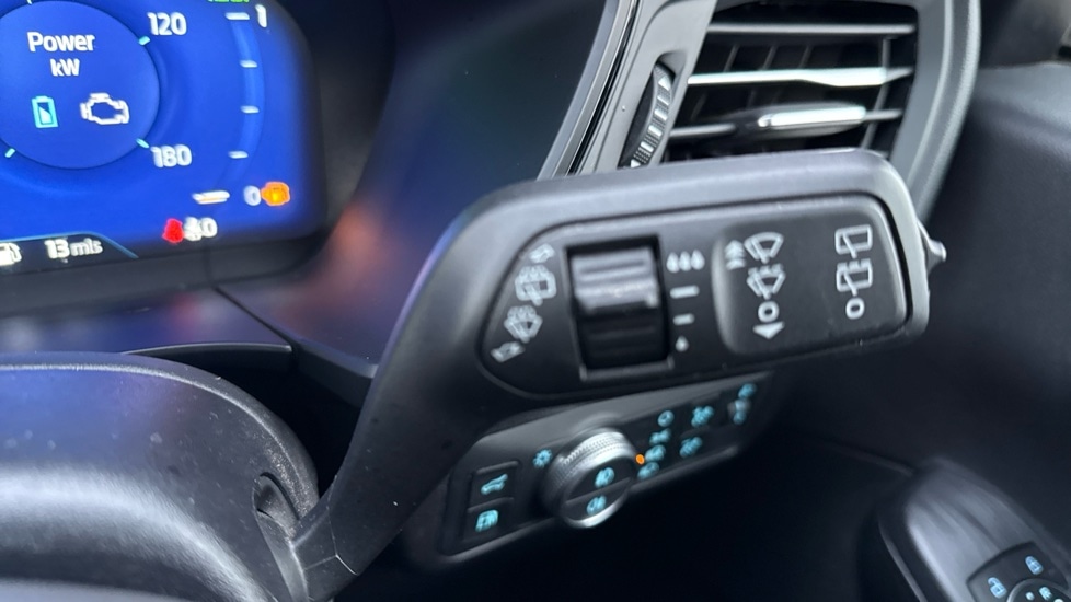 Used Ford Kuga 2022 for sale - 76804201: Photo 24