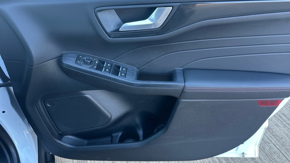 Used Ford Kuga 2024 for sale - 76872436: Photo 29