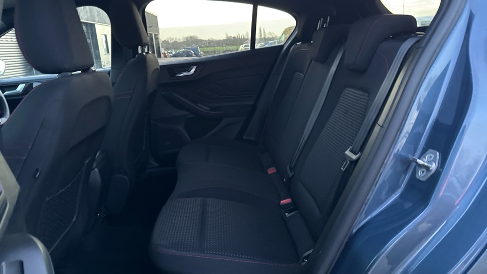 Used Ford Focus 2023 for sale - 76873074: Photo 14