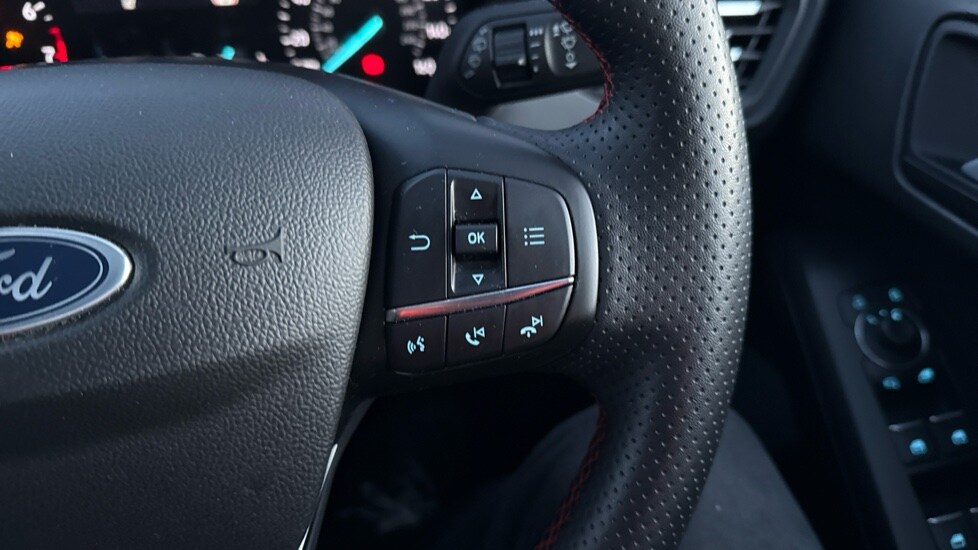 Used Ford Focus 2023 for sale - 76873074: Photo 22