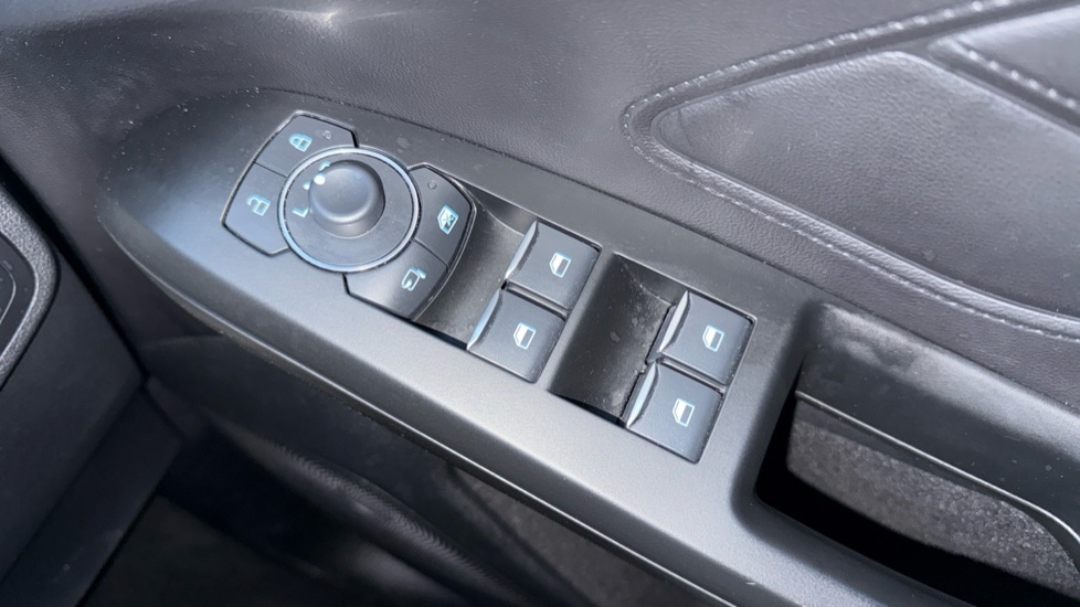 Used Ford Focus 2023 for sale - 76873074: Photo 36