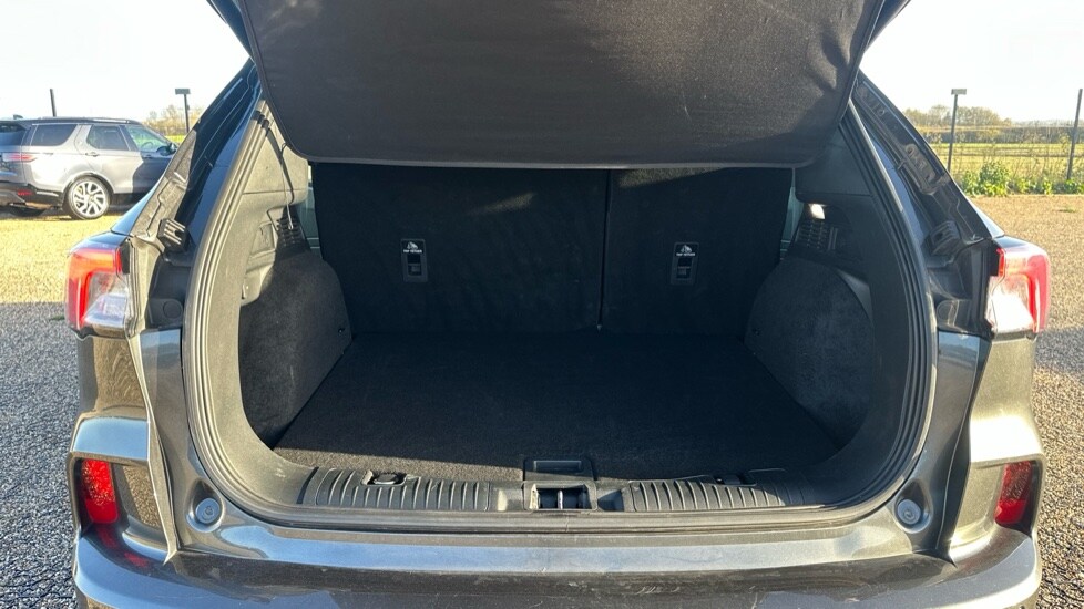 Used Ford Kuga 2023 for sale - 76872437: Photo 15