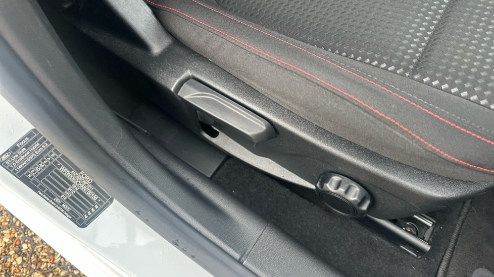 Used Ford Focus 2022 for sale - 76872836: Photo 33