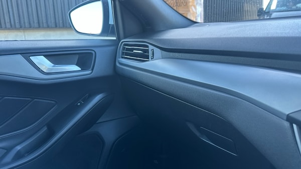 Used Ford Focus 2022 for sale - 76229229: Photo 38