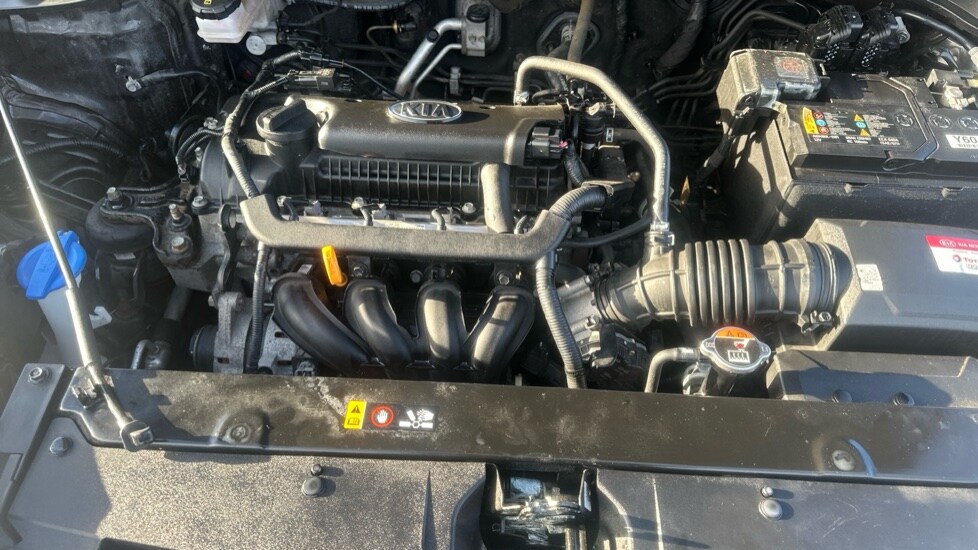 Used Kia Stonic 2018 for sale - 76874322: Photo 16