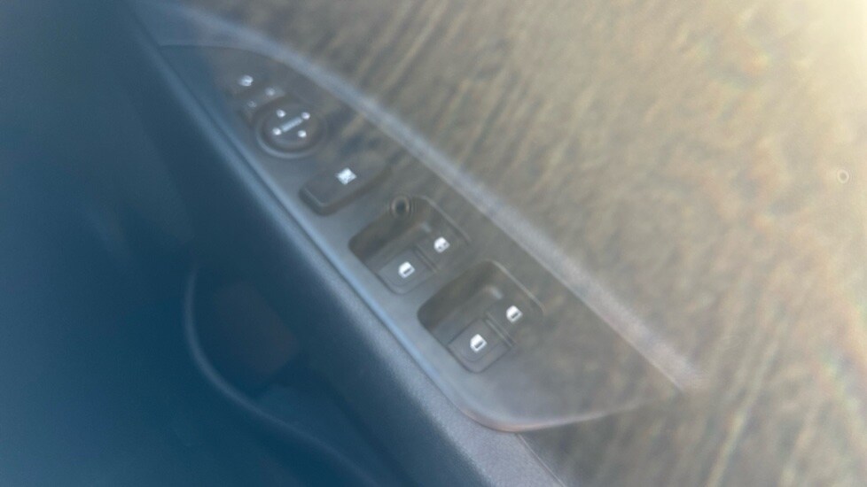 Used Kia Stonic 2018 for sale - 76874322: Photo 21