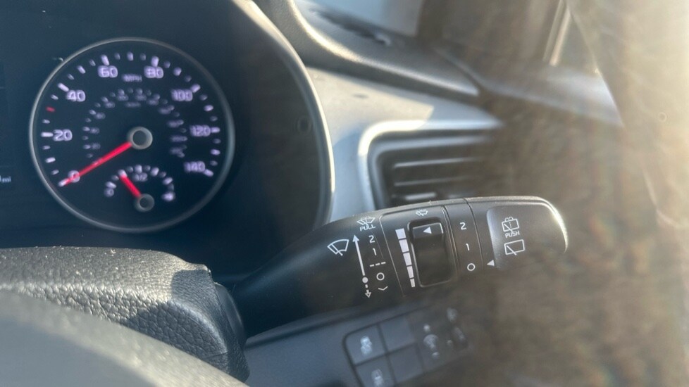 Used Kia Stonic 2018 for sale - 76874322: Photo 25