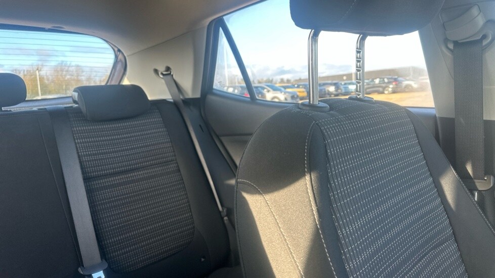 Used Kia Stonic 2018 for sale - 76874322: Photo 39