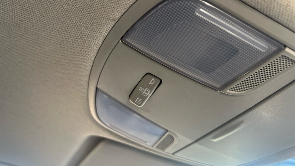 Used Kia Stonic 2018 for sale - 76874322: Photo 40