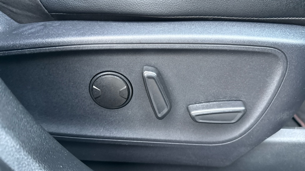 Used Ford Kuga 2022 for sale - 76874157: Photo 33