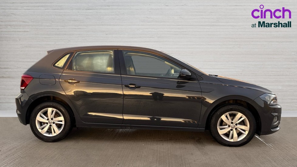 Used Volkswagen Polo 2019 for sale - 77031369: Photo 2