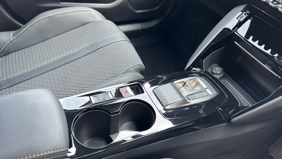 Used Peugeot 2008 2024 for sale - 76623404: Photo 30