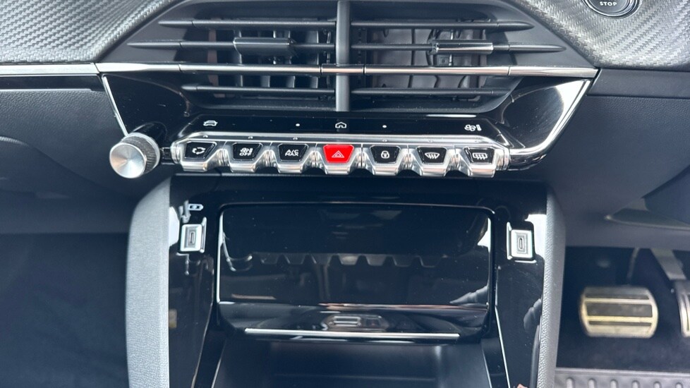 Used Peugeot 2008 2024 for sale - 76623404: Photo 35