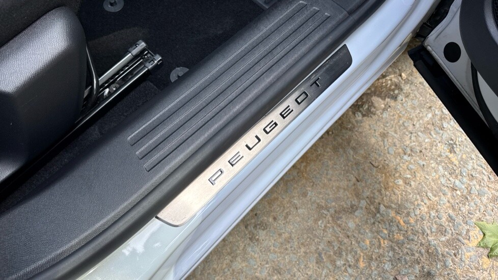 Used Peugeot 2008 2024 for sale - 76623404: Photo 39