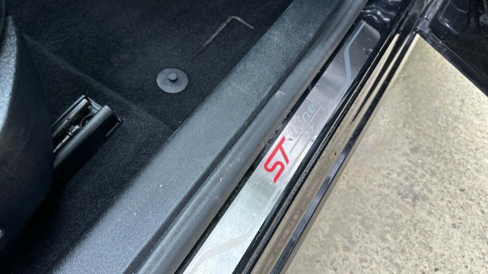 Vehicle 33