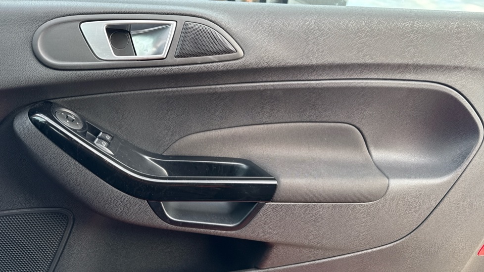 Used Ford Fiesta 2016 for sale - 76874237: Photo 28