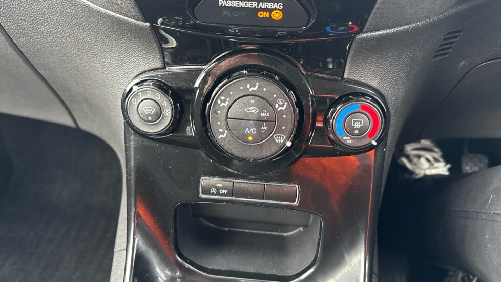 Used Ford Fiesta 2016 for sale - 76874237: Photo 31