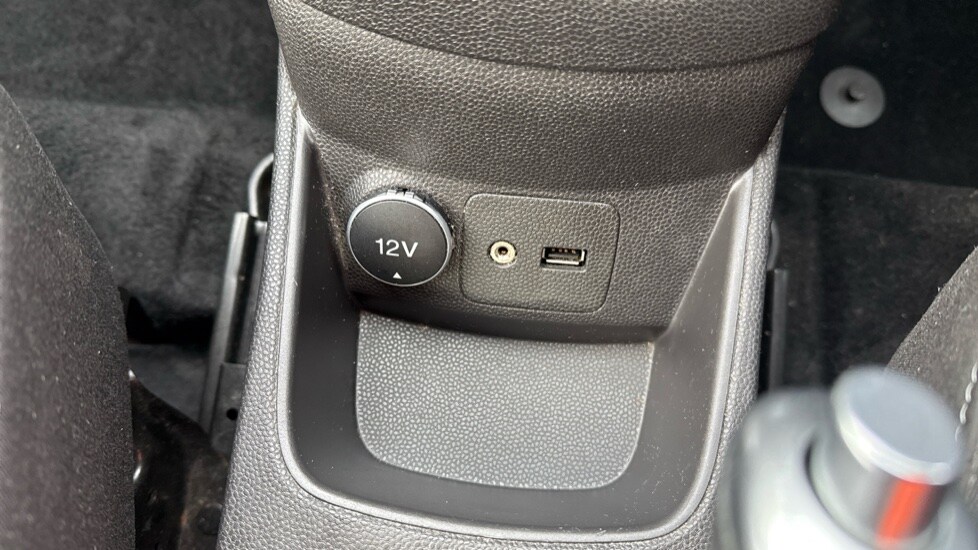 Used Ford Fiesta 2016 for sale - 76874237: Photo 32