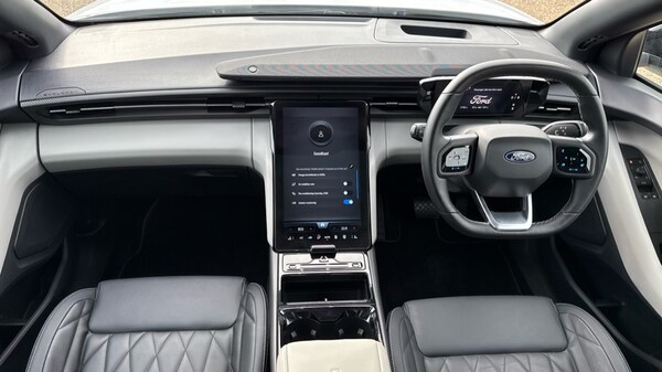 Used Ford Explorer 2024 for sale - 76086643: Photo 11