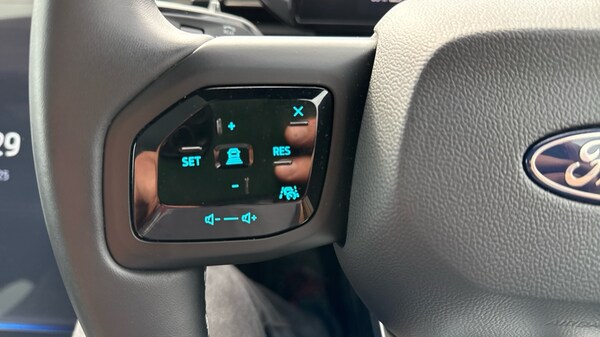 Used Ford Explorer 2024 for sale - 76086643: Photo 23