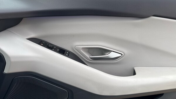 Used Ford Explorer 2024 for sale - 76086643: Photo 29