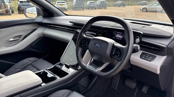Used Ford Explorer 2024 for sale - 76086643: Photo 9