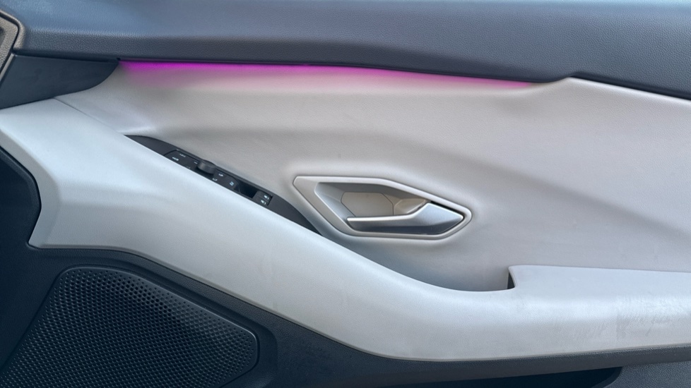 Used Ford Explorer 2024 for sale - 76873410: Photo 28