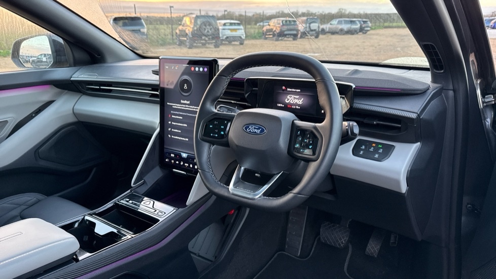 Used Ford Explorer 2024 for sale - 76873410: Photo 9