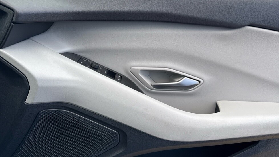 Used Ford Explorer 2025 for sale - 76241720: Photo 29