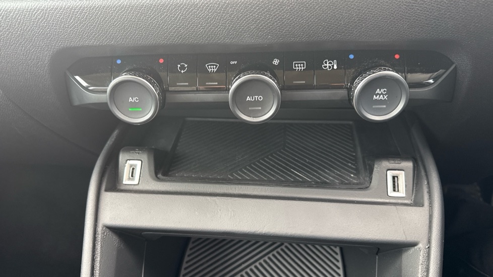 Used Citroen C4 2022 for sale - 76873911: Photo 35