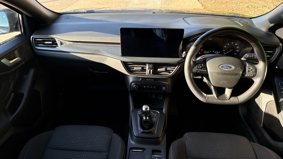 Used Ford Focus 2023 for sale - 76372881: Photo 11