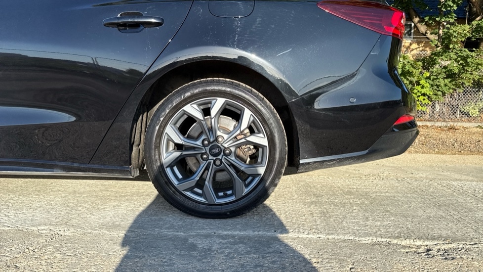 Used Ford Focus 2023 for sale - 76372881: Photo 18